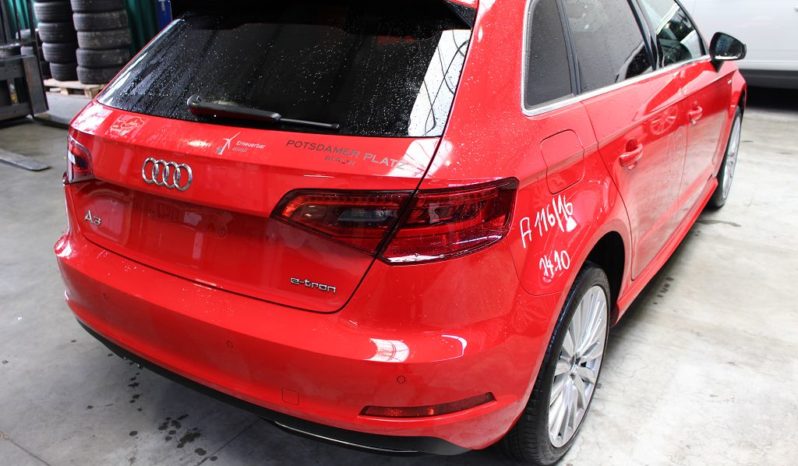 AUDI A3 ETRON pieno